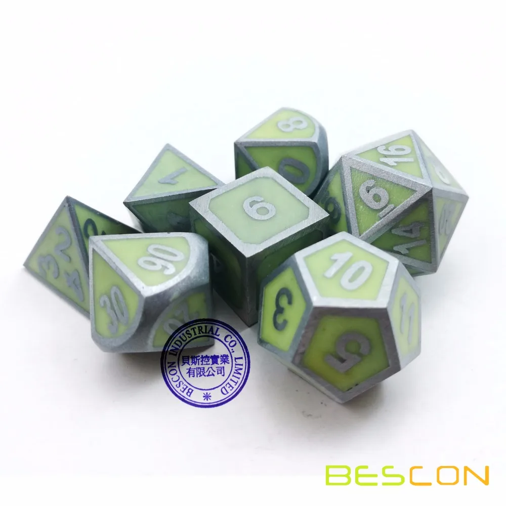 Bescon супер светится в темноте металлические многогранные D& D игральные кости Набор из 7 светящихся металлических ролевых игр игральные кости 7 шт. набор D4-D20