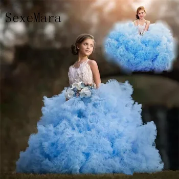 

Cloud Blue Girls Pageant Dress Lovely Crystal Luxury Feather Communion Dress Bow Puffy Tiered Flower Girls Dresses Birthday Gown