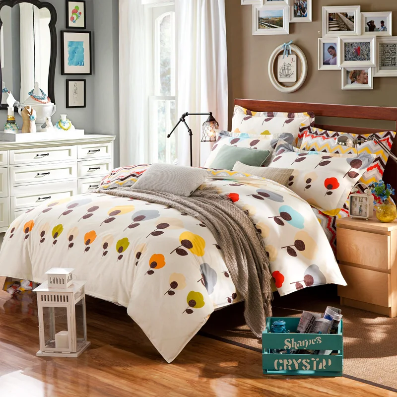 multicolor flowers print bedding sets simple style beige coverlet Flat