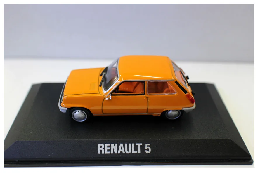 Original factory 1:43 Renault 5 alloy toy car toys for children diecast model car Birthday gift freeshipping