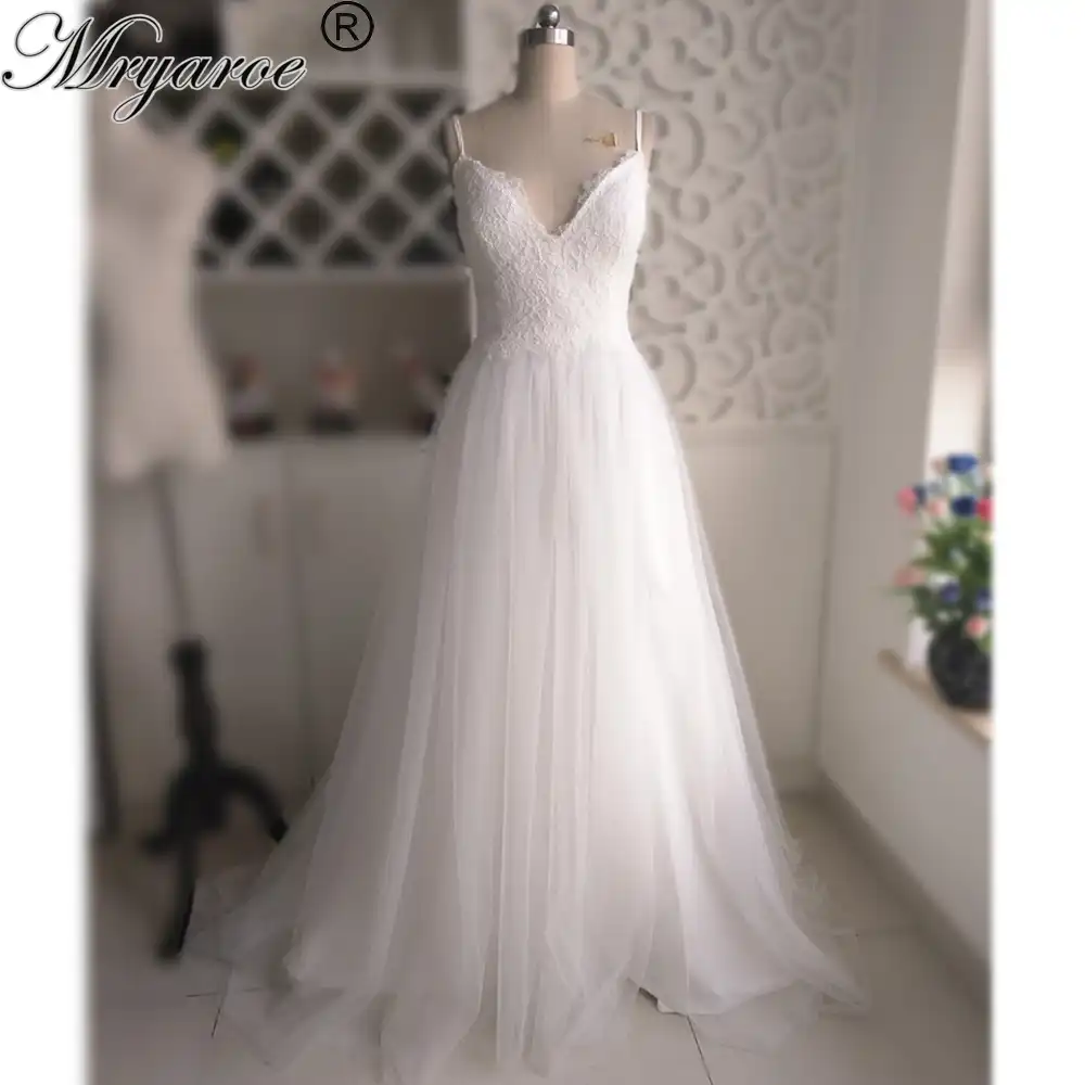 simple tulle wedding dress