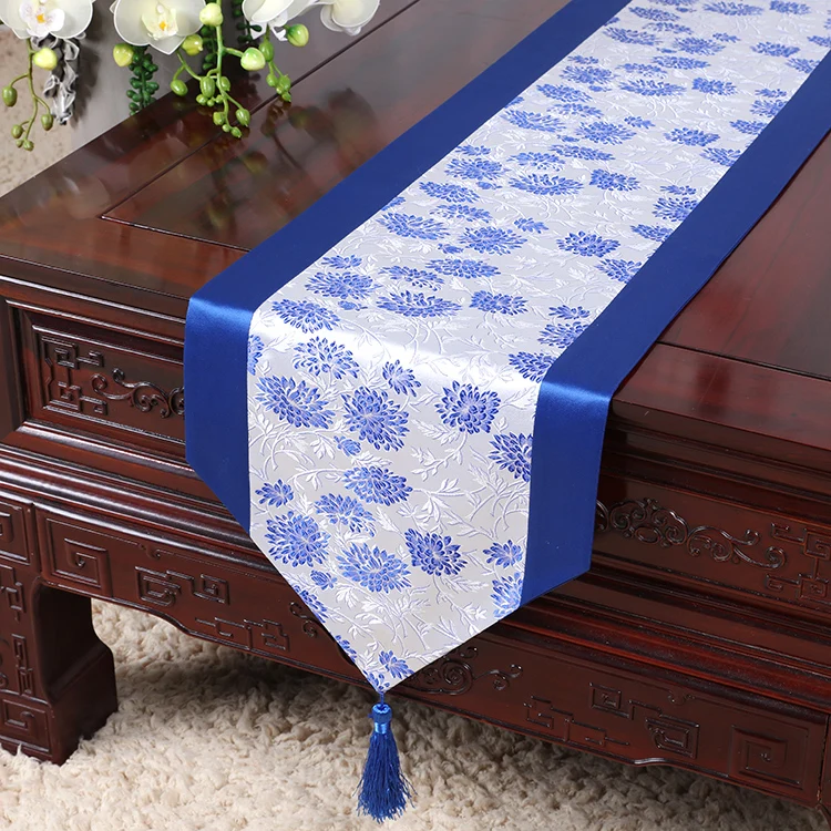 

Long Daisy Koi Pattern Silk Brocade Table Runners for Christmas Wedding Table Mat Placemat Damask Coffee Table Cloth Decoration
