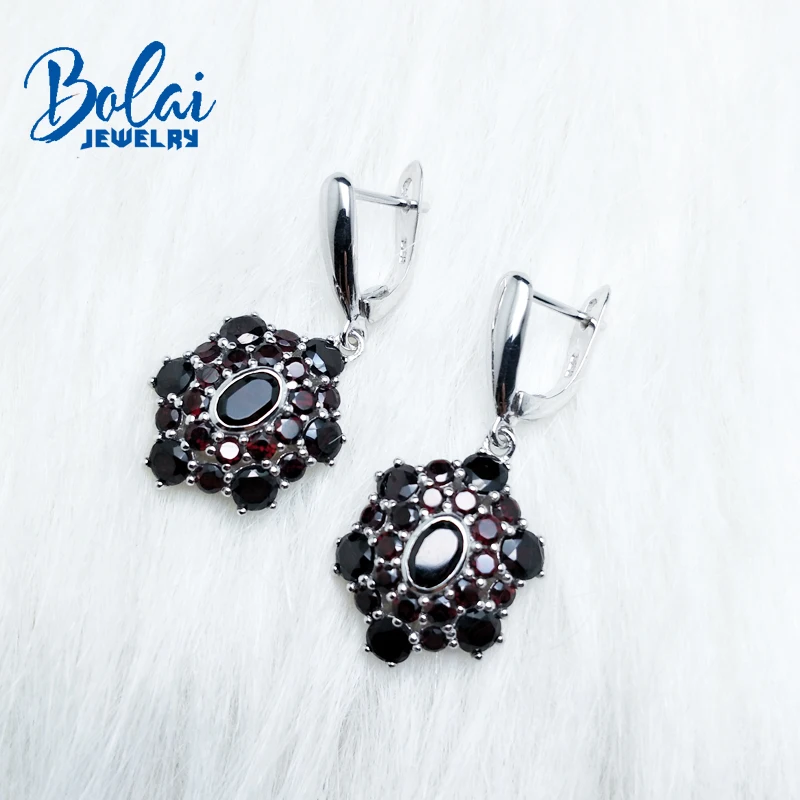 Bolaijewelry Висячие застежки красивые серьги с натуральным гранатом Изящные