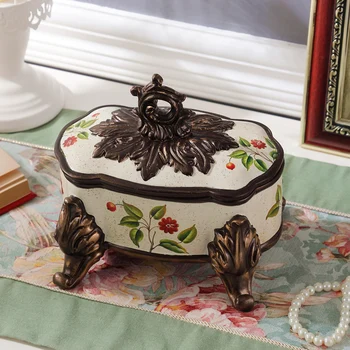 

Vintage American jewelry box jewelry box box style ceramic hair storage cassette cover large