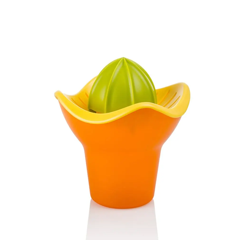 

Hand Juicer Citrus Orange Squeezer Manual Lid Rotation Press Reamer for Lemon Lime Grapefruit with Strainer and Container