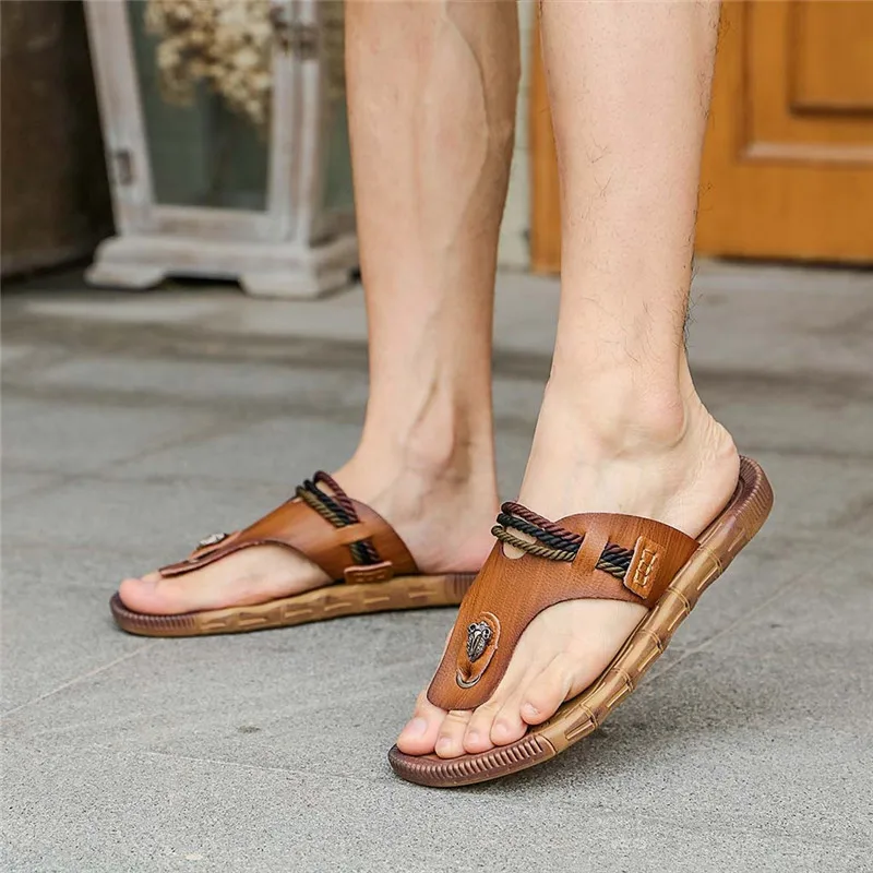 Men's Fashion Casual Flat Flip Flops Slippers Beach Sandals Outdoor Skid Shoes Mans footwear terlik kapcie 40JA3032