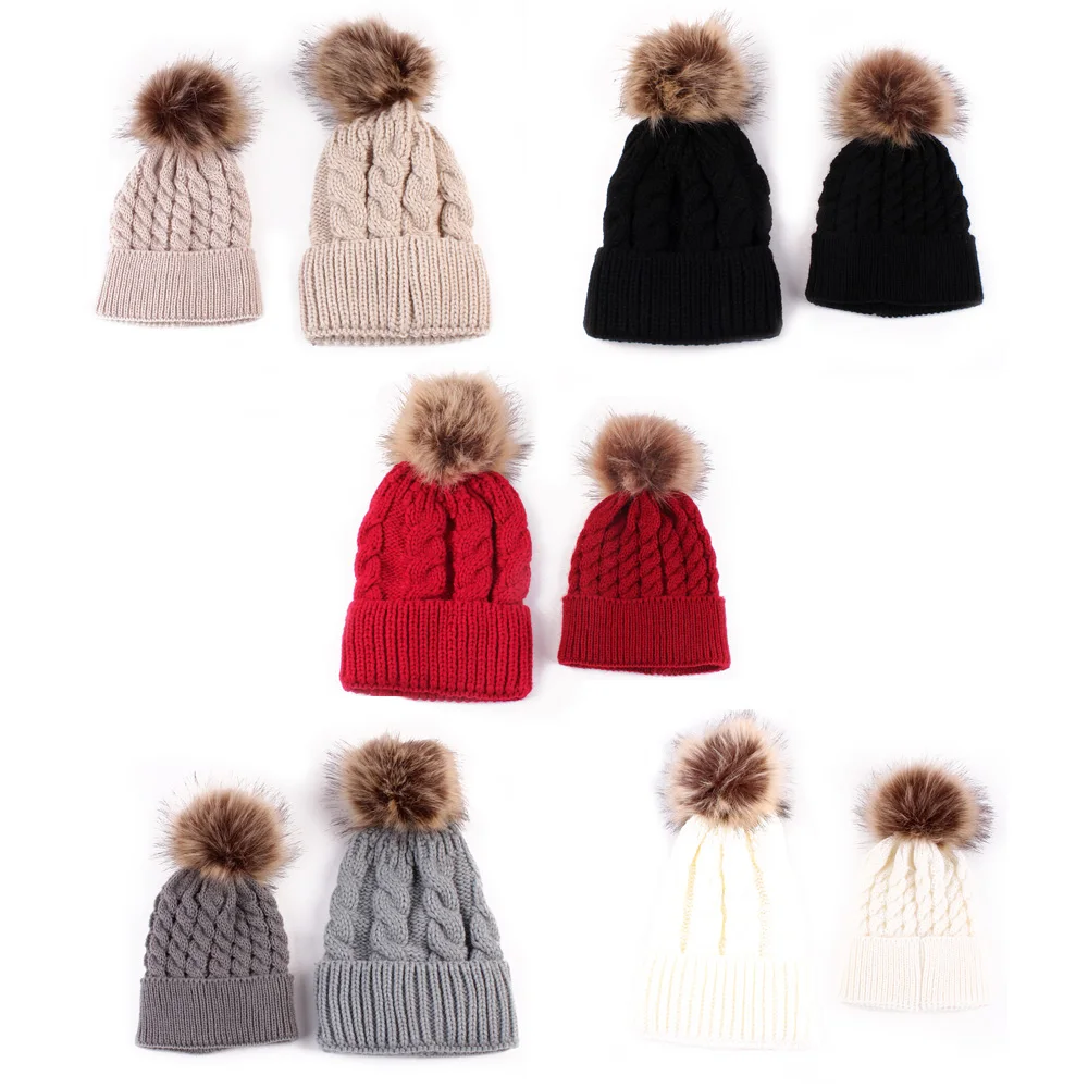 

2Pcs/Set Mother Baby Warm Winter Knit Beanie Hat Fur Pom Hat Women Child Crochet Ski Cap Parent-Child Hat FR024