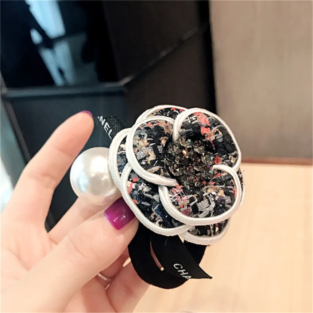 Banda elástica para el cabello para mujer adulta Camelia Saturna flor Rhinestone Corea Scrunchie accesorios para el cabello al por mayor Banda elástica para el cabello para mujer adulta Camelia Saturna flor Rhinestone Corea Scrunchie accesorios para el cabello al por mayor