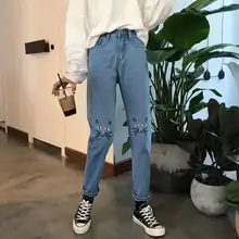 Женские джинсы с вышивкой кота на весну и осень