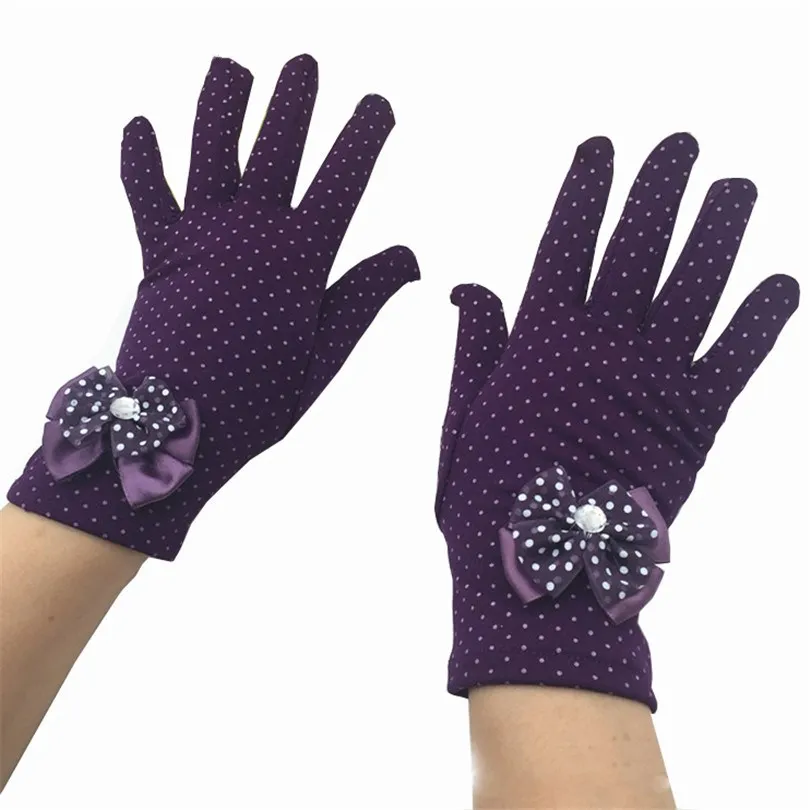 ladies purple gloves