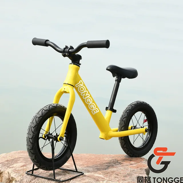 Cheap 12 inch children's balance bike iron frame aluminum frame aluminum rim children's bicycle 