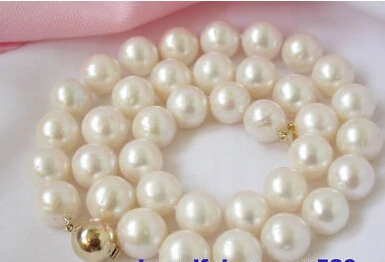 

00141 white round freshwater pearl necklace