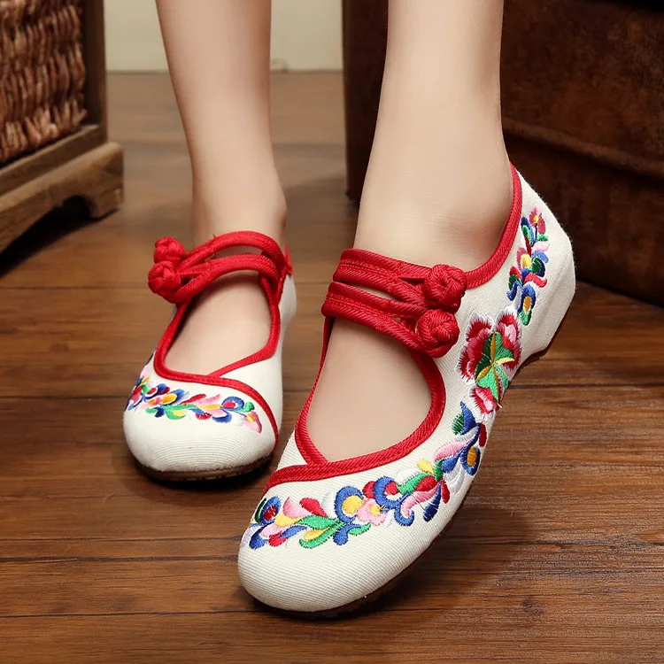 

Ballerinas Dance Shoes Women Autumn 2018 Chinese Embroidery Shoes Sandals Strap Old Beijing Canvas Shoes Mary Janes Spring Boots