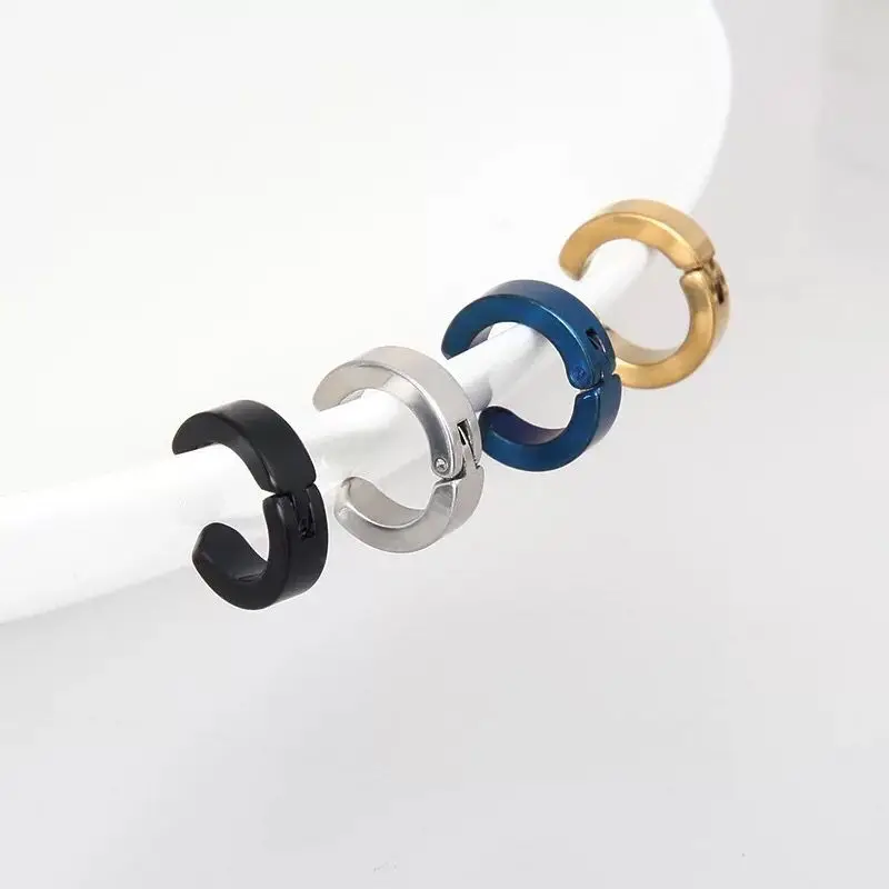 

MxGxFam Titanium steel Men's Smooth Clip Earrings (1pc) Jewelry 18 K / Black / White / Blue / Multicolor Color