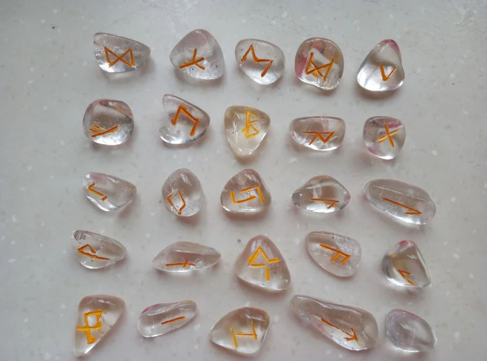 

NATURAL Rock QUARTZ Crystal STONE Elder Futhark RUNE SET Wicca Divination Runes