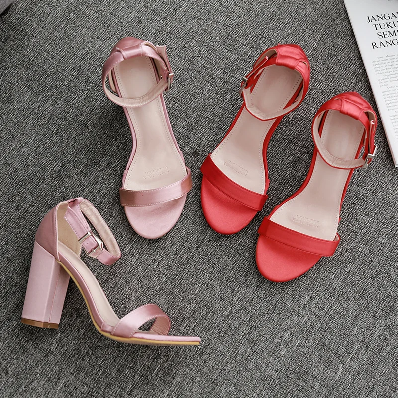 

Liren 2019 Summer Fashion Sexy Lady Buckle Sandals Casual Lady Round Open Toe Square Heels Sandals Comfortable Breathable Shoes