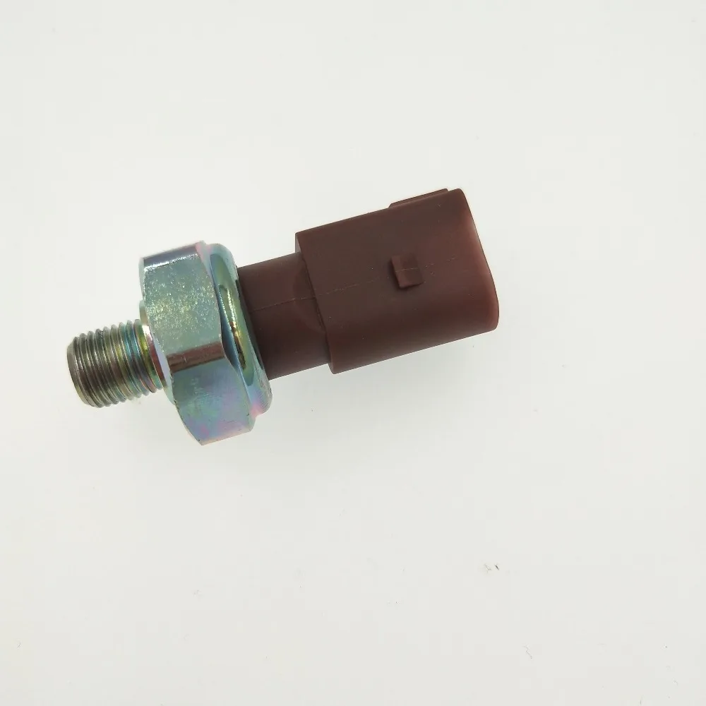 

SKTOO For Audi A3 A4 A5 A6 Q5 TT 2.0L Diesel Oil Pressure Switch Sensor 04L919081B