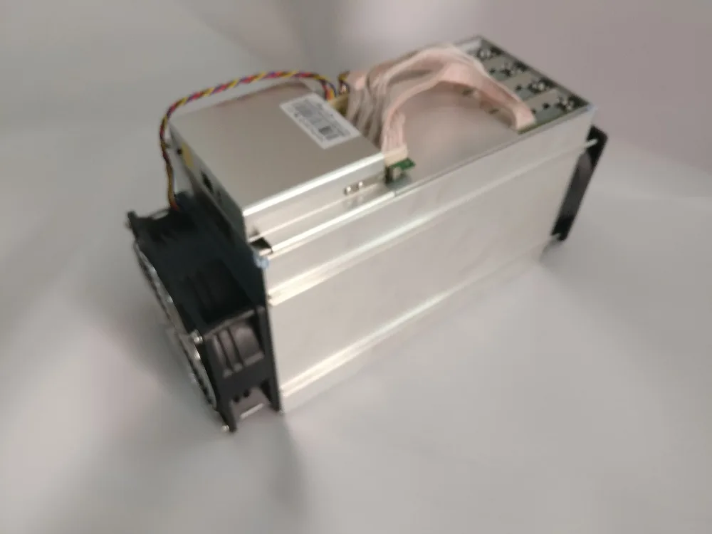 YUNHUI ANTMINER L3+ LTC 504M scrypt miner(без БП) LTC Mining Machine 504M 800W на стене лучше чем ANTMINER l3.от YUNHUI