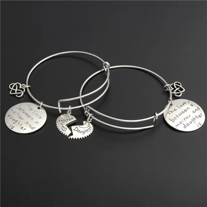 

1set(2pcs )Heart Charms Mother And Daughter Bracelet Love Words Bangle Family Jewelry Mother's Day Gift E1064