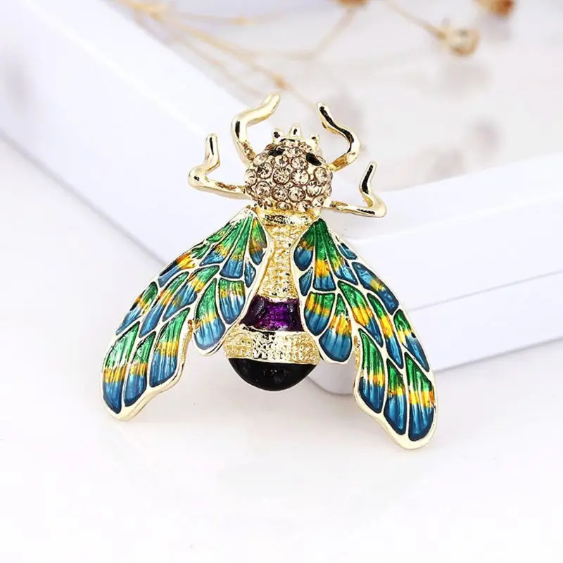 

Bee Brooch Insect Enamel Rhinestone Pin Exquisite Clothes Dress Scarf Decoration Animal Fashion Bouquet Badge lifelike stripe
