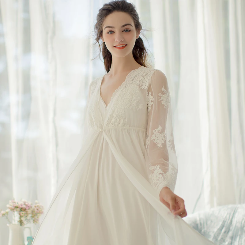 

Free Shipping 2017 New Autumn Women's Robe and Slip Two Pieces Set Pijamas Cotton and Lace Princess Sleepwear Vintage Nightgown