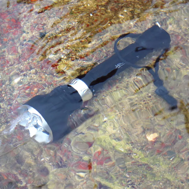 led diving flashlight