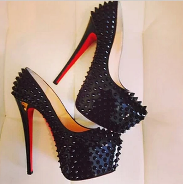 red bottom boots with spikes