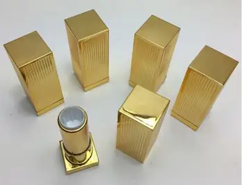 

200pcs Red Queen Empty Tube Lipstick Tube High-grade texture classic 12.1 magnetic buckle self-made gold exaggerated hand