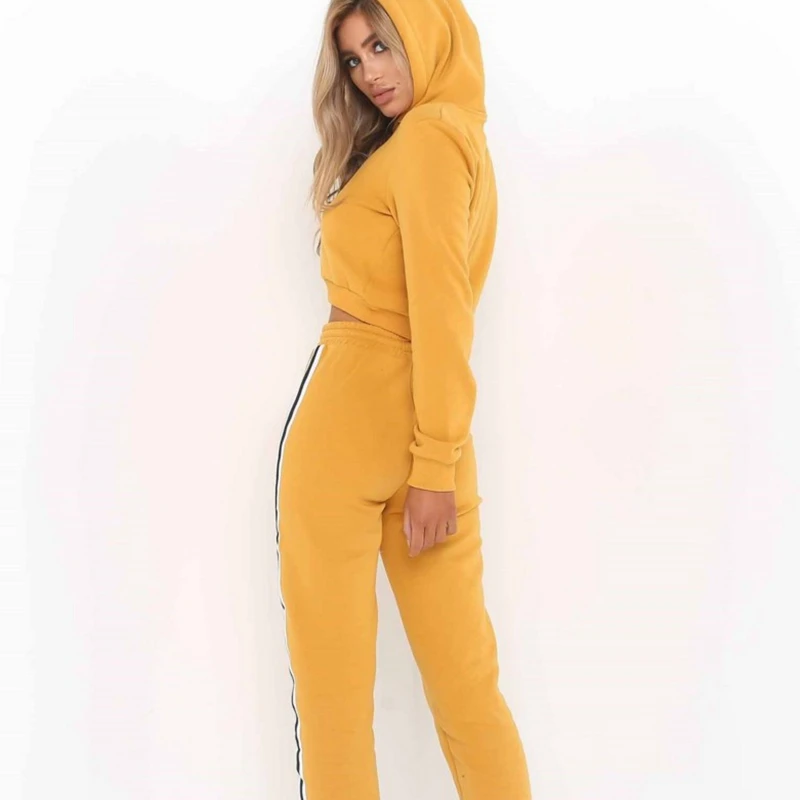 Manubeau جديد 2 Pcs مجموعة النساء هودي البلوز السيدات رياضية المحاصيل هوديس البلوز السراويل مجموعات الترفيه ارتداء رداء غير رسمية