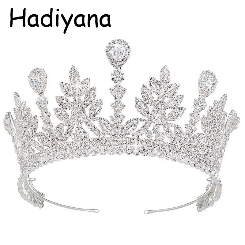 

Hadiyana Fashion Flower Design Crown With Shining Cubic Zincons 2018 Pageant Silver Color Women Tiaras Hair Comb Headband HG6006