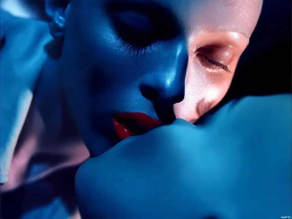 Glamour Lesbian Pics