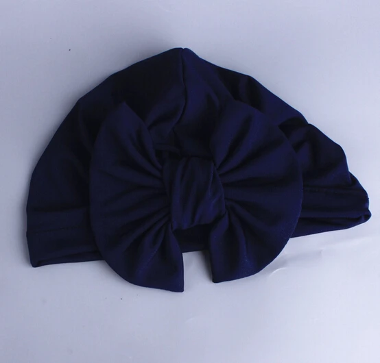 Милая Детская Хлопковая мягкая шапка с большим бантом для маленьких мальчиков и девочек, Женский тюрбан, шапочки, зимняя теплая шапочка из молочного волокна, шапки - Цвет: Тёмно-синий
