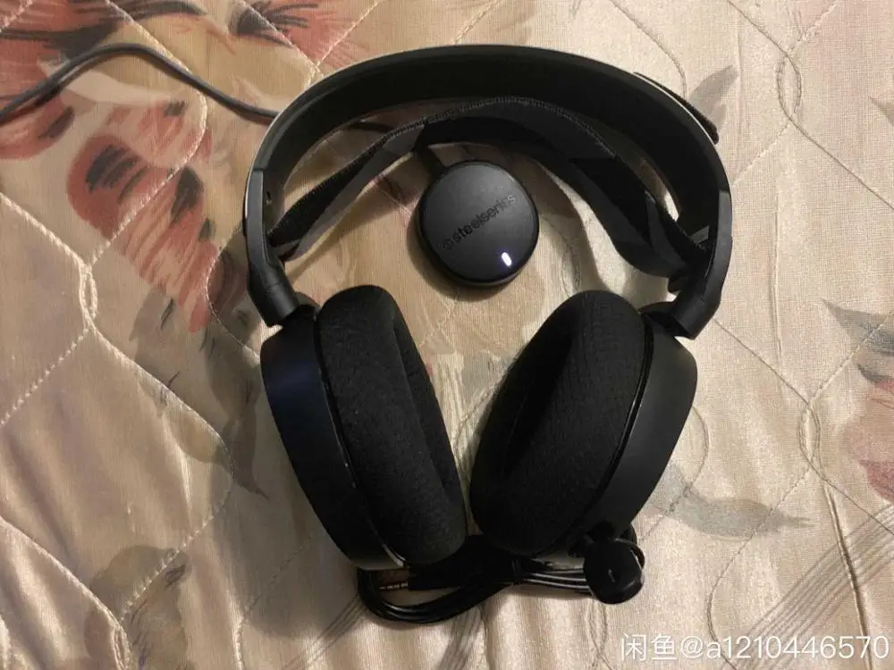 USED SteelSeries Arctis 7 Lag-Free Wireless Gaming