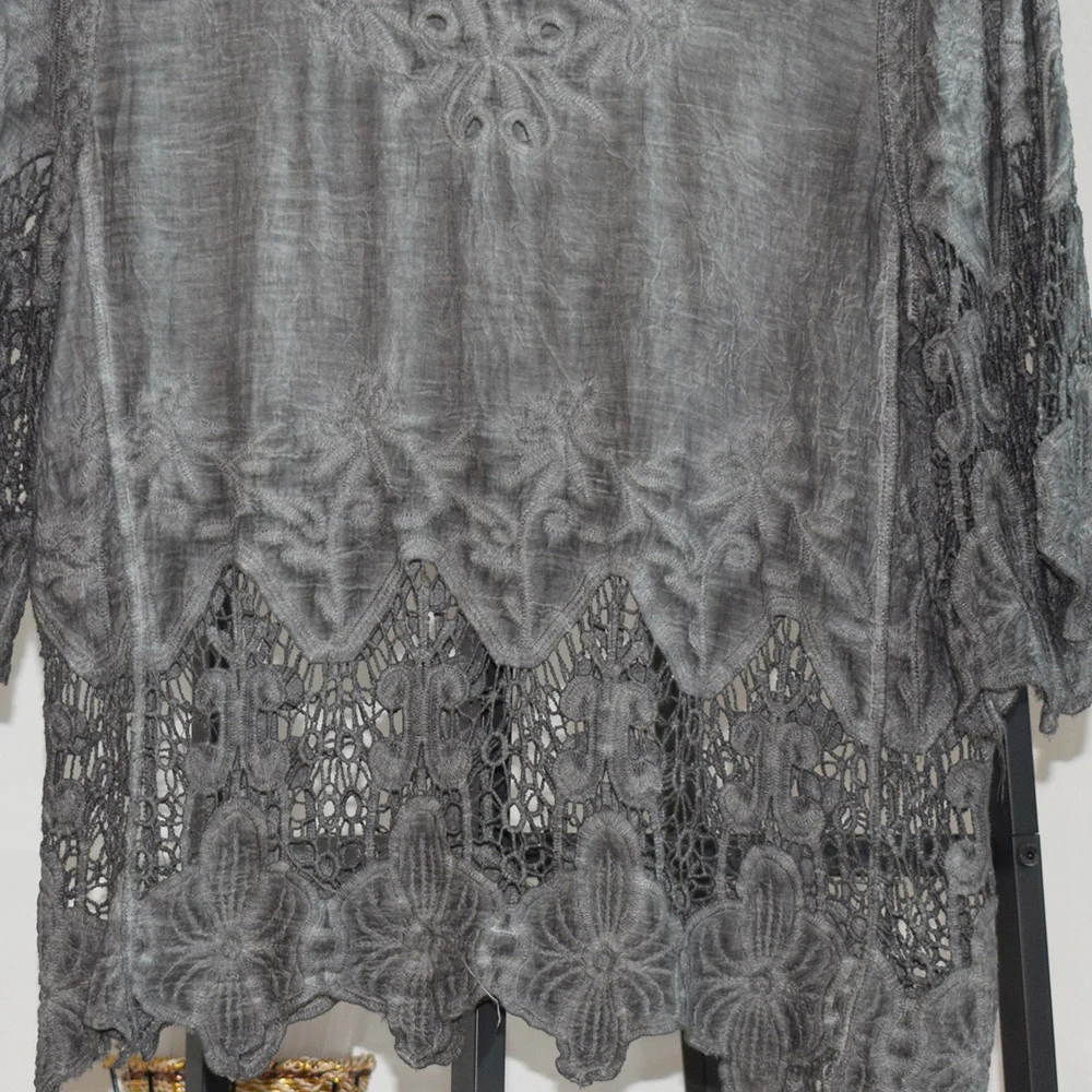 Spicylace 2018 Women Hollow Out Red Lace Blouse Women Casual Elegant Lace Tops Sleeve Korean Fashion Style Beach Blouses Spicylace 2018 Women Hollow Out Red Lace Blouse Women Casual Elegant Lace Tops Sleeve Korean Fashion Style Beach Blouses