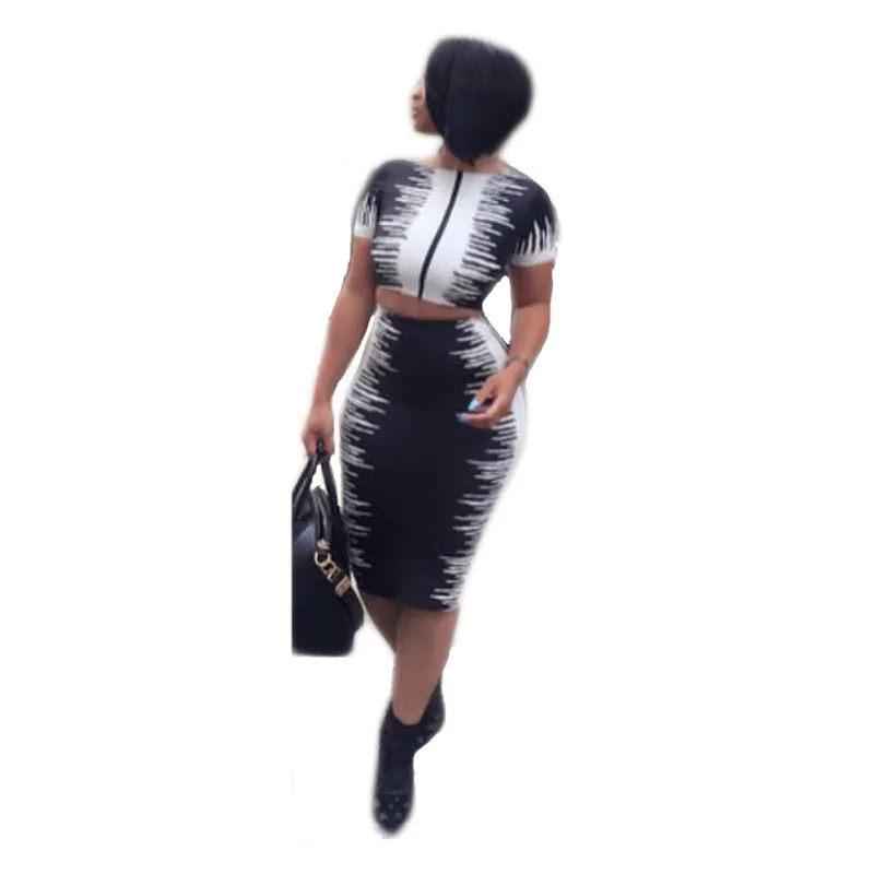 

Woman Short Sleeve T-Shirt Two Piece Outfits Print Plus Size Sexy Crop Top And Skirt Set Summer 2 Piece Sets Conjunto Feminino