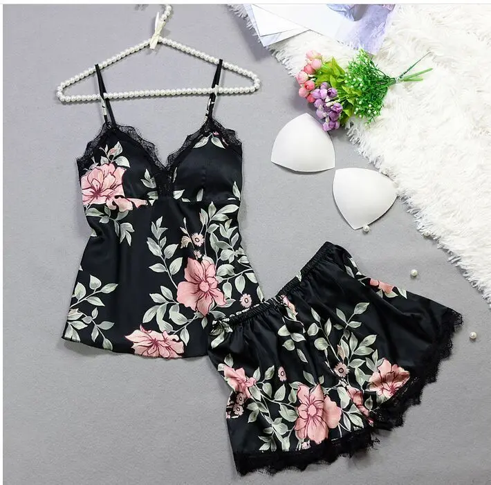 

YI+ Sleep Lounge Pajama Set Sexy Satin Sleepwear Women Summer Pyjama Femme Fashion Flower Pajamas for Women with Chest Pad