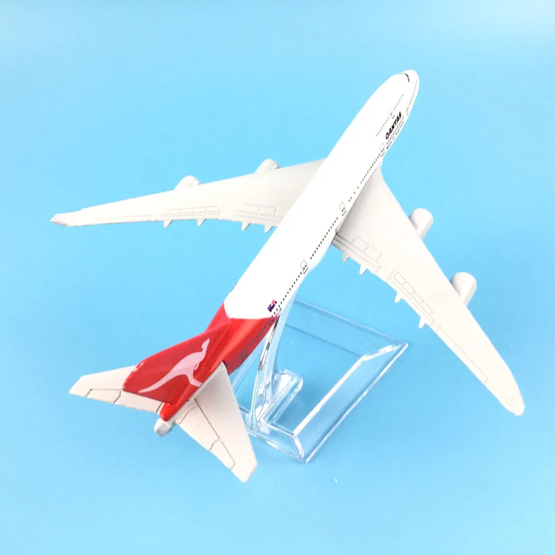 Модель самолета австралийского авиационного стандарта Qantas B747 Airlines модель Боинг