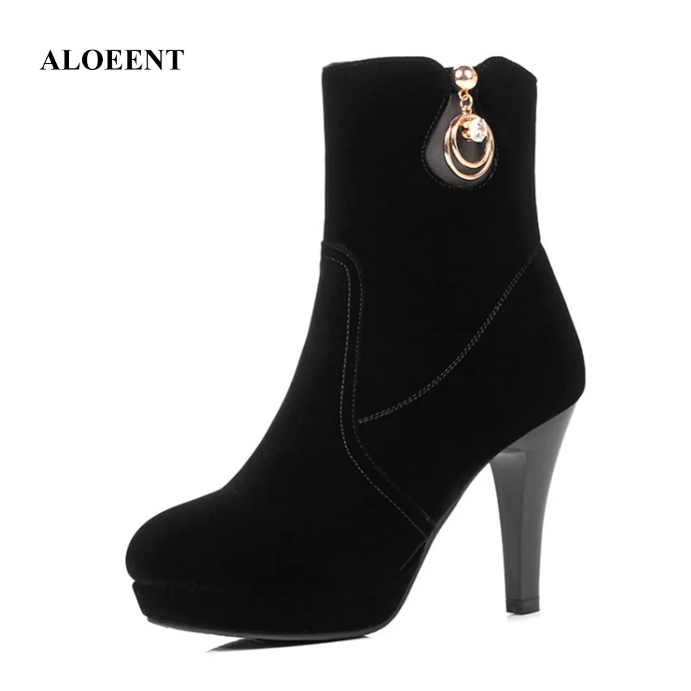 chelsea boots spikes