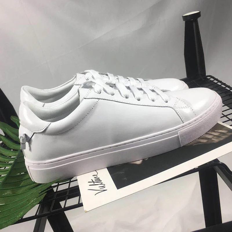 

Lovers Women Men Skateboarding Shoes Flat With Casual Fashion Shoes Woman Brand Sport Shoes For Man Walking Womens Sneakers