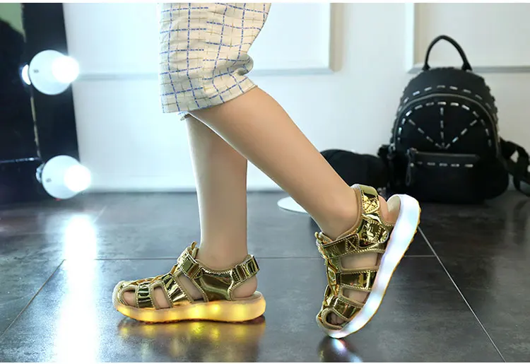 Новинка 2018 г. летние детские светодиодные сандалии usb-зарядка дети светодиодный светящийся обувь для девочек и мальчиков удобные пляжные