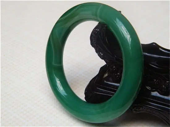 

Free shipping NEW HOT JEWELRY BANGLE 100% NATURAL LARGE GREEN AGATE BRACELET 58MM