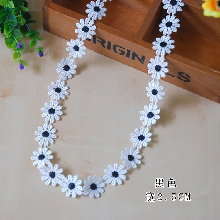 2557866667_615407018