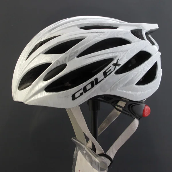 Горячие продажи Ultralight Шлем Велоспорт Оборудование велоспорт шлем - Цвет: white