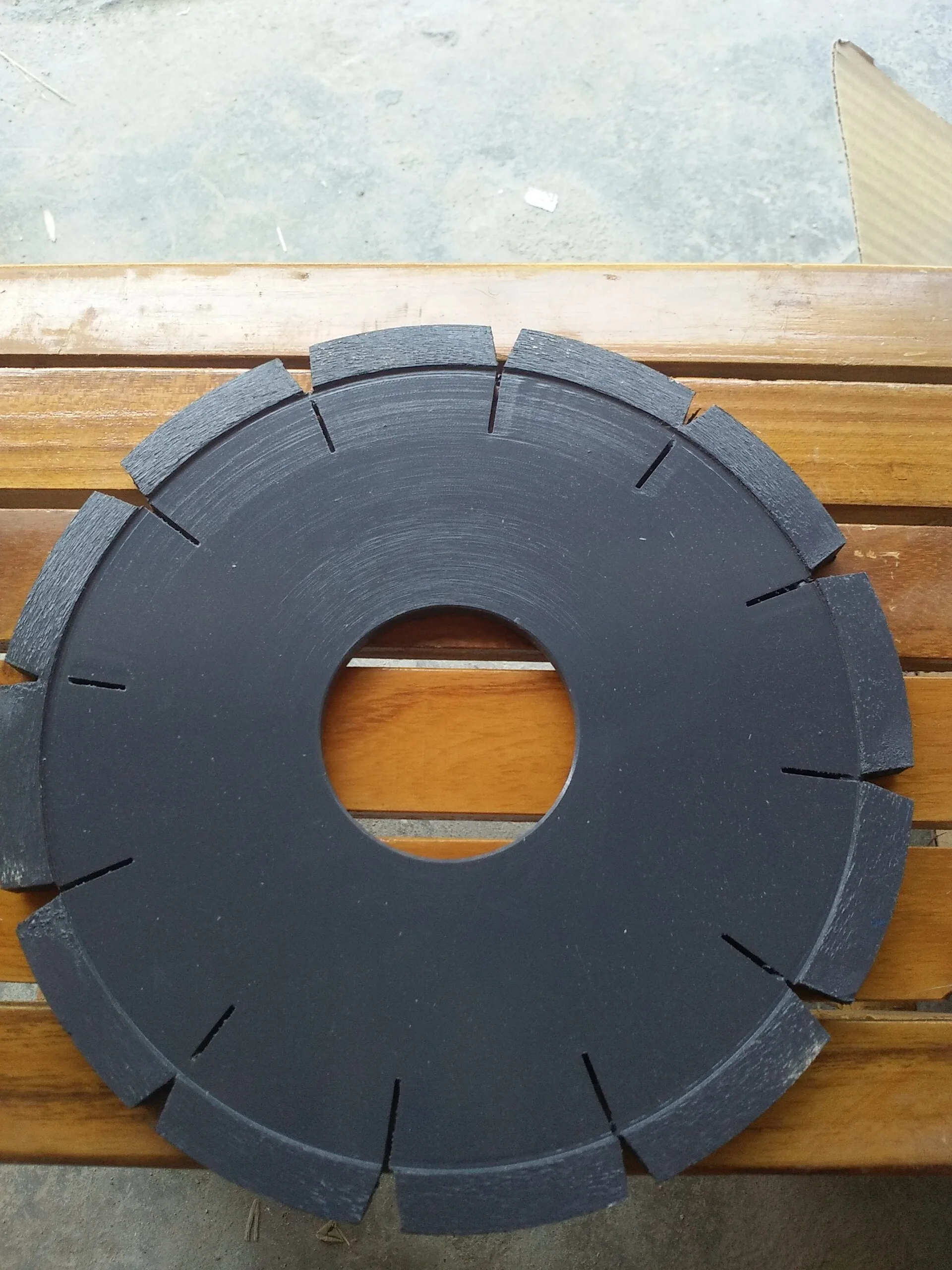 Thick concrete road asphalt pavement grooving expansion joints cutting