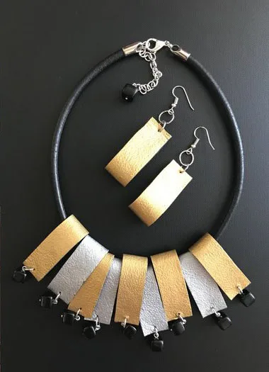 

Long earrings - Golden Deer-1 Wood Mould is compatible with most leading machines Mold thickness: 15.8mm