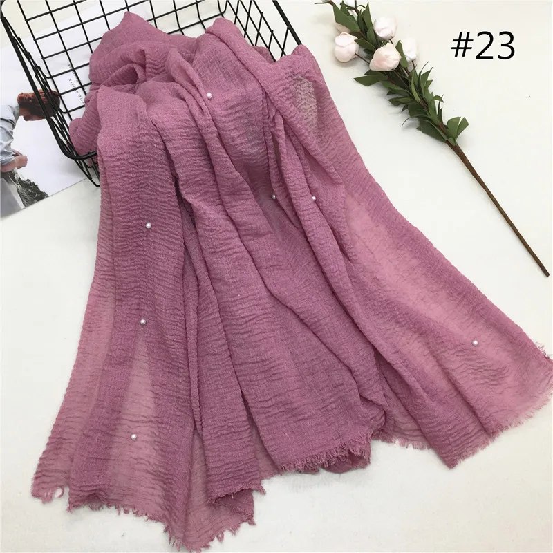 1PCS Hot sale with a pearl scarf women soft solid hijabs foulard muffler shawls big pashmina Muslim women wrap headscarves - Цвет: Number 23 color