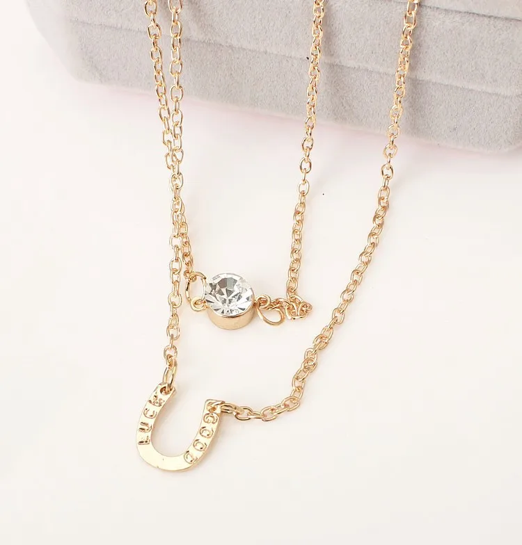 

Hot style simple letter U flash crystal double necklace crystal horseshoe multi-layer necklace collarbone chain wholesale
