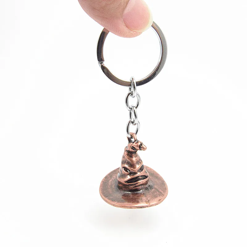 

WAN JIE SHI PIN Magic Hat Key chain Retro Hat keyring