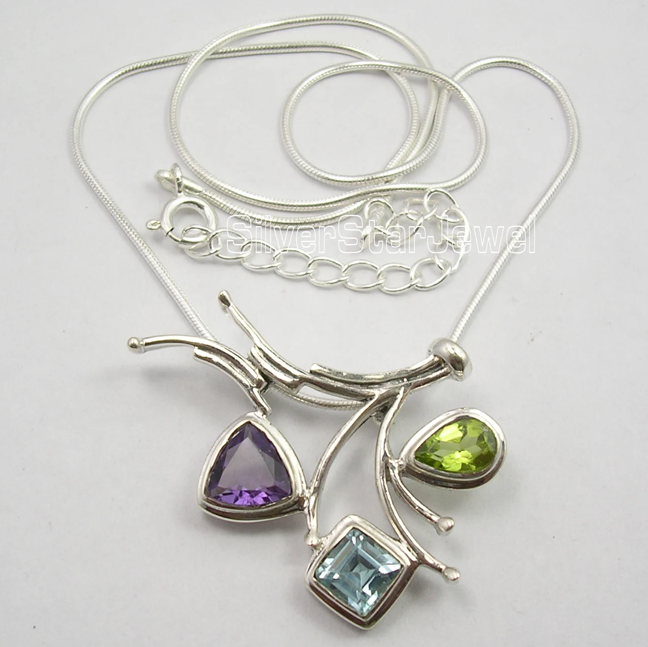 

Chanti International Solid Silver High End MULTISTONES BESTSELLER Necklace 18.5 Inches 15.0 Grams