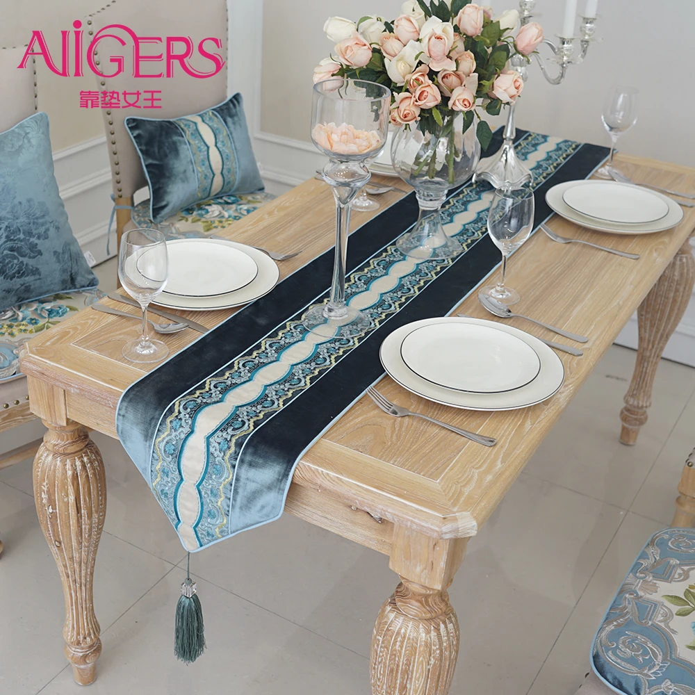 

Avigers Luxury European Patchwork Velvet Embroidered Blue Green White Table Runners with Tassels for Home Hotel Wedding
